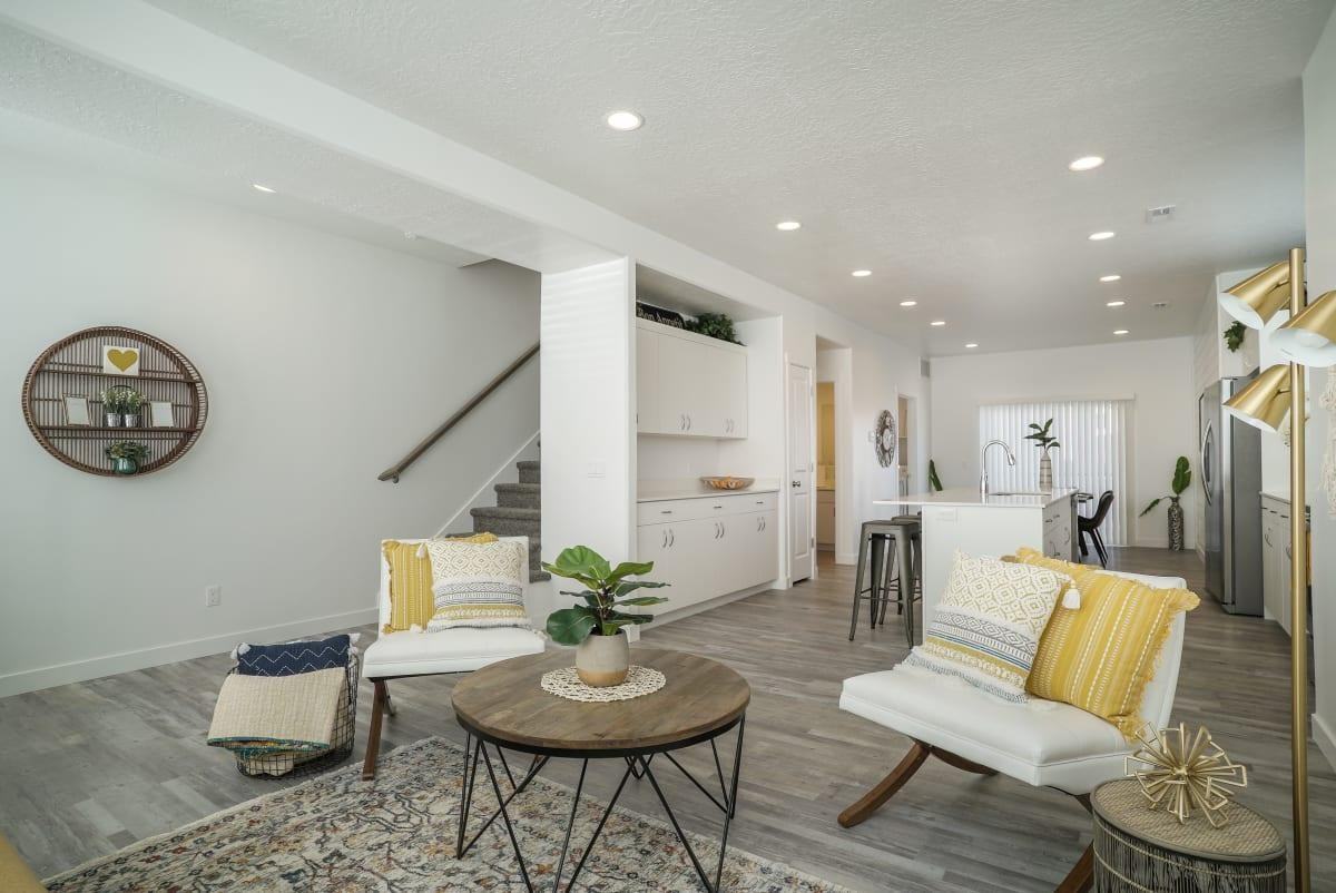 1700 W 1930 S - Photo 3 of 15