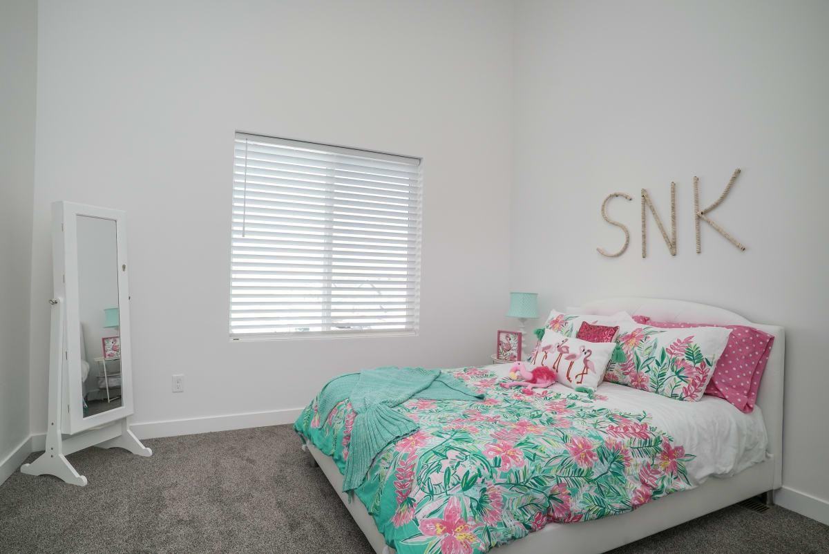 1700 W 1930 S - Photo 4 of 15