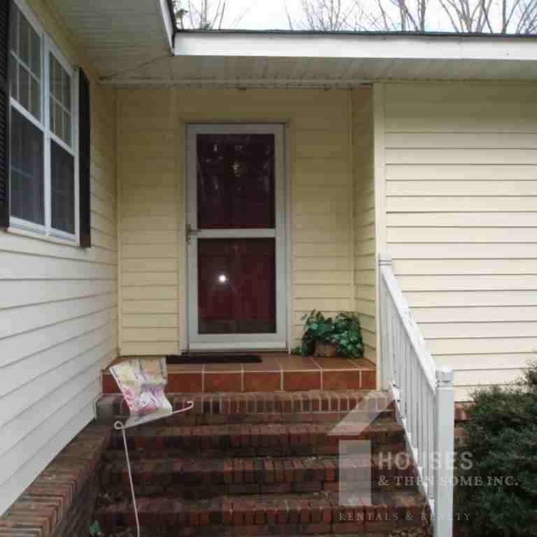 541 Hunts Bridge Rd - Photo 2 of 18