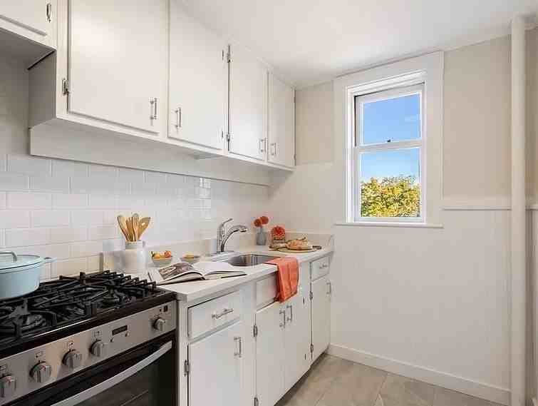 Dana Street #305 - Photo 2 of 6