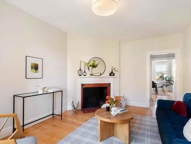 Dana Street #305 - Photo 3 of 6