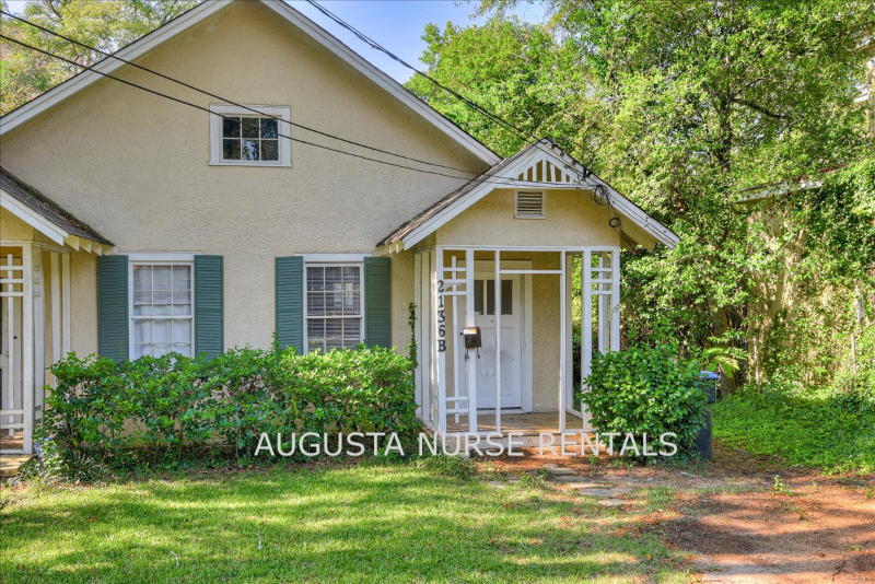 2136 Mcdowell St #B - Photo 2 of 20