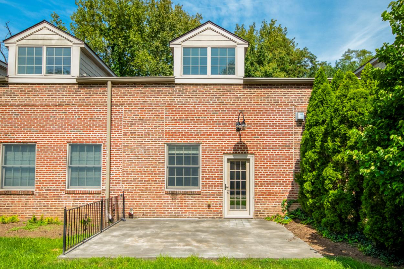 426 W Laurel Ave #8 - Photo 2 of 19