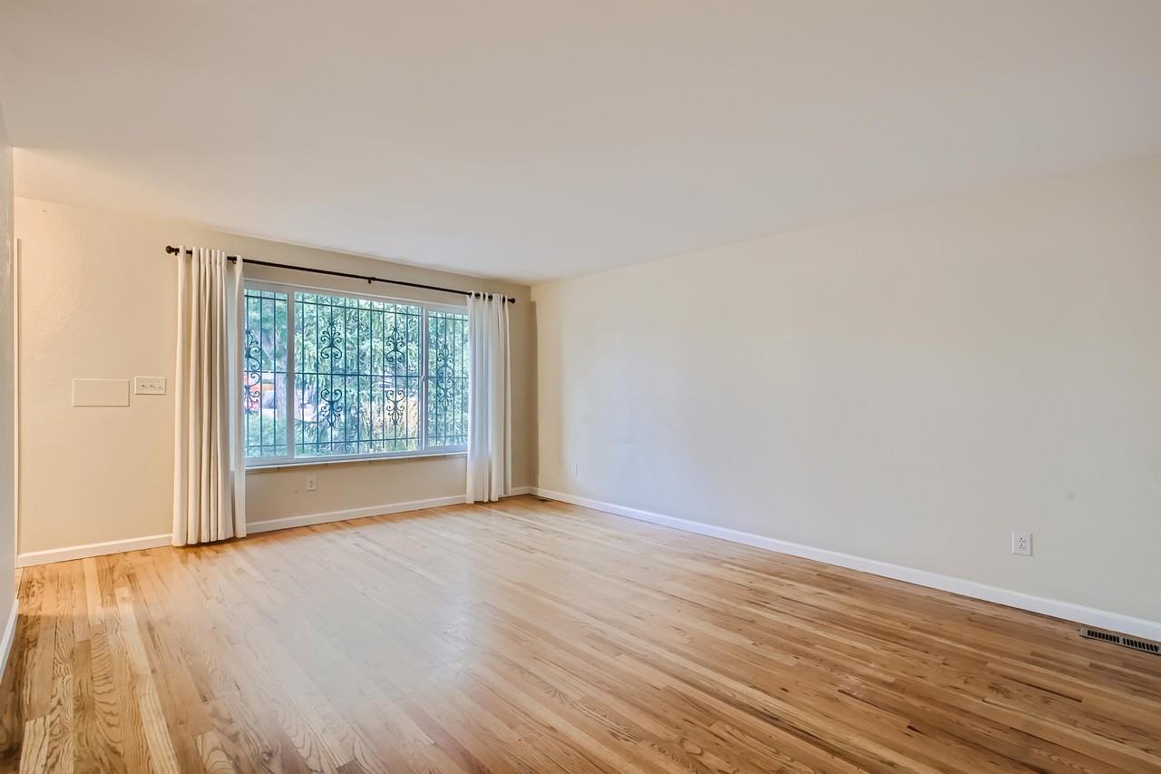 3183 Vaughn Street #1 - Photo 5 of 36