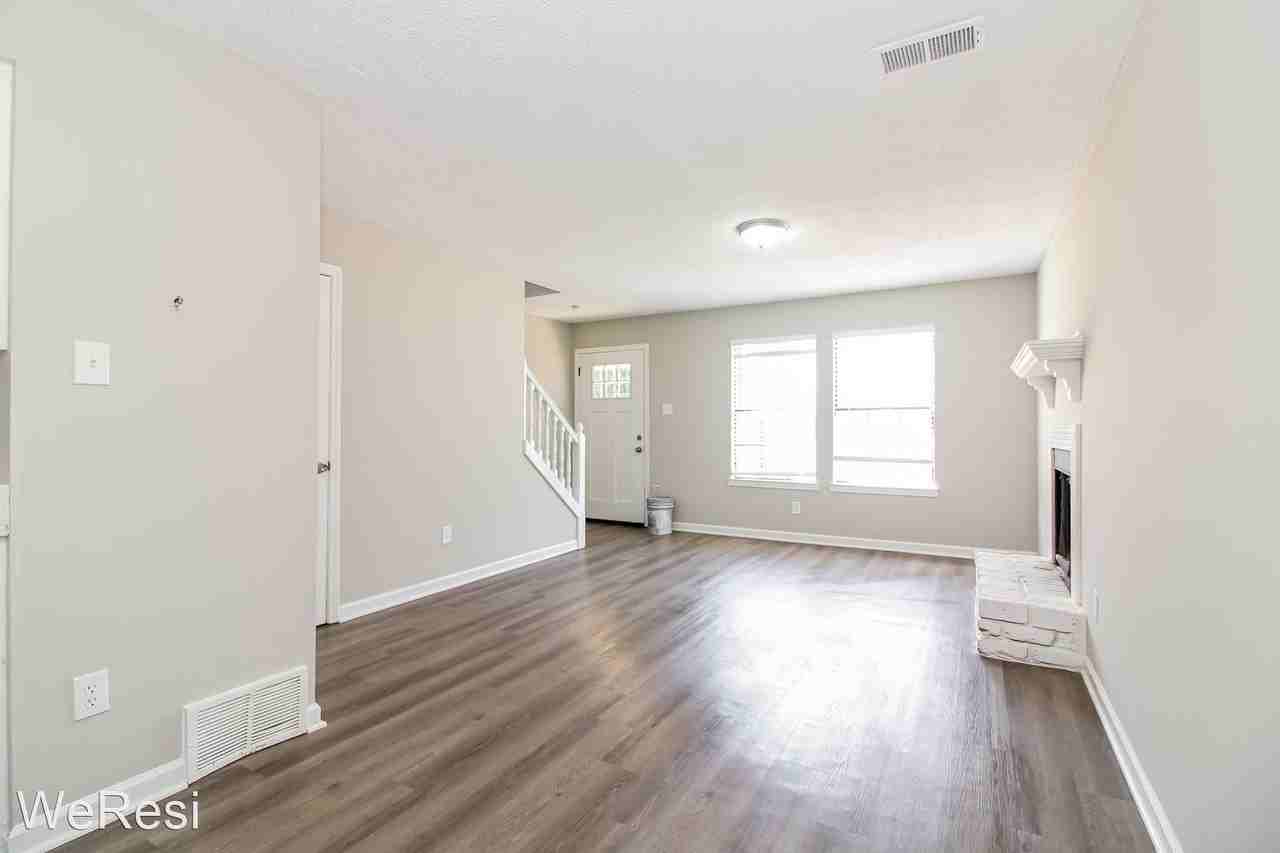 3594 Christine Rd - Photo 3 of 12