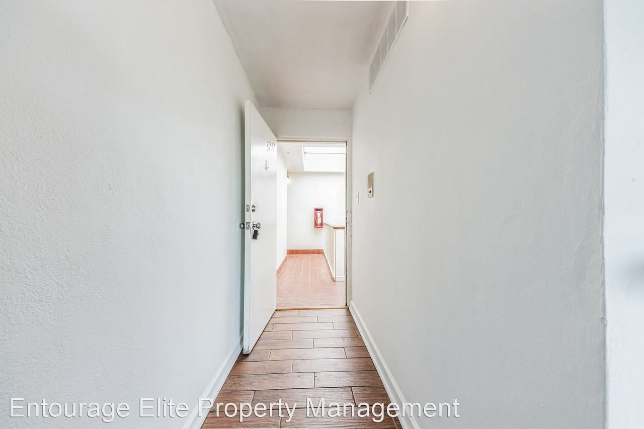 3232 Forest Ln - Photo 3 of 30