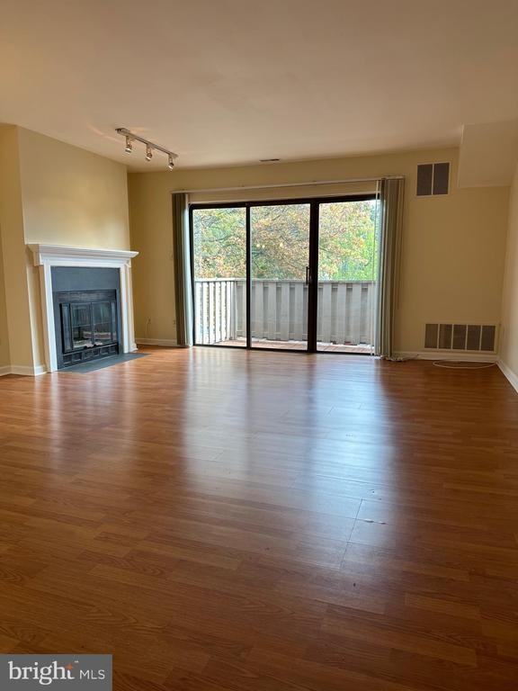 1810 Jefferson Ct - Photo 2 of 14