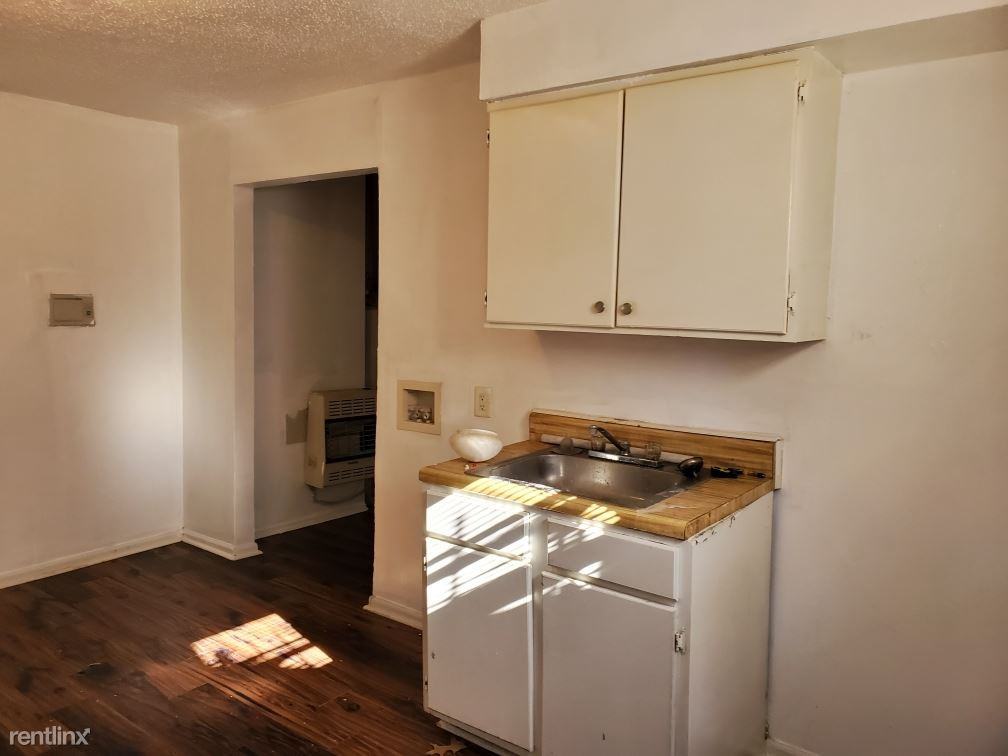 2340 Warren St - Photo 2 of 4