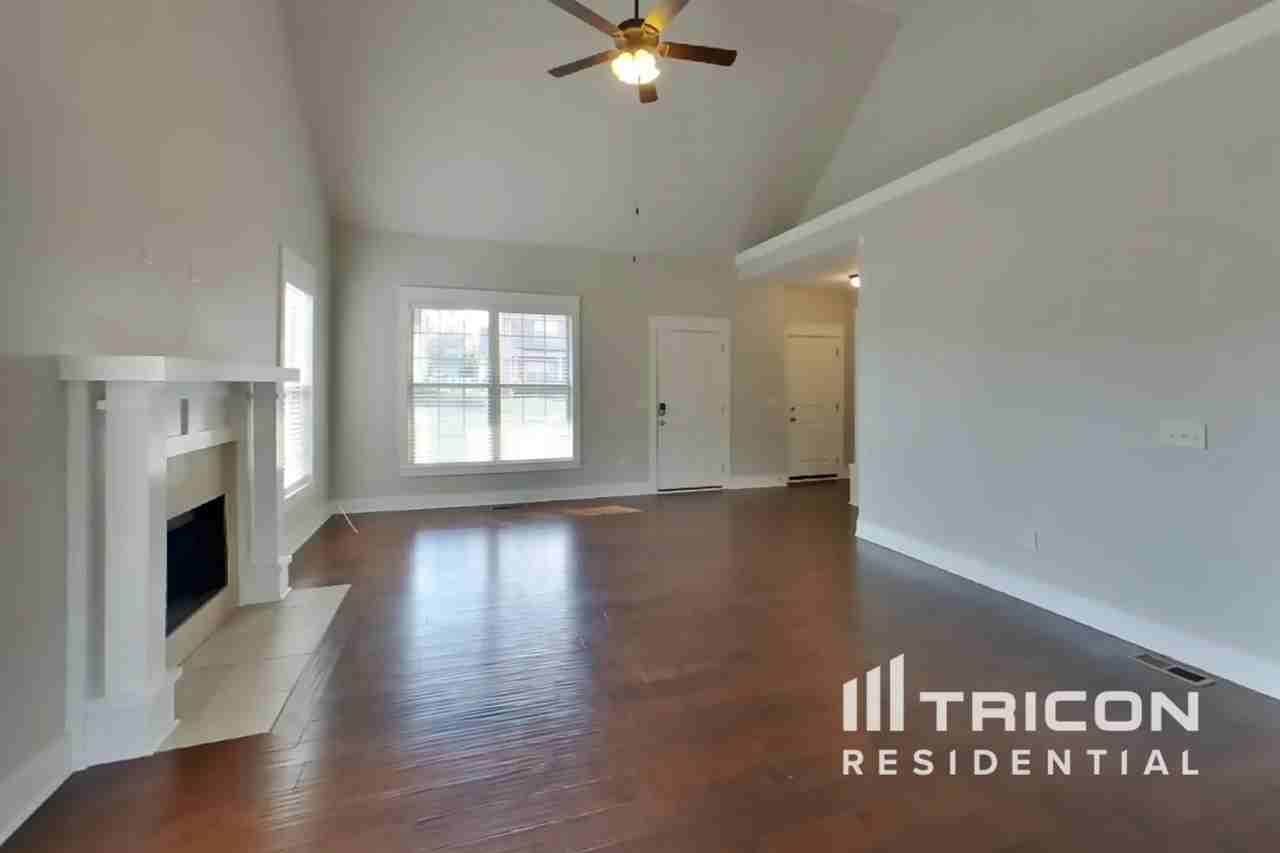 1028 Harper Dean Way - Photo 3 of 31