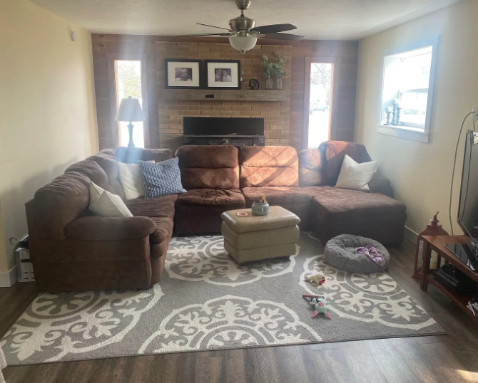 201 S State St - Photo 2 of 11