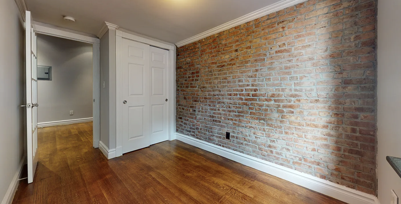 238 E 14th St #1B - Photo 5 of 11