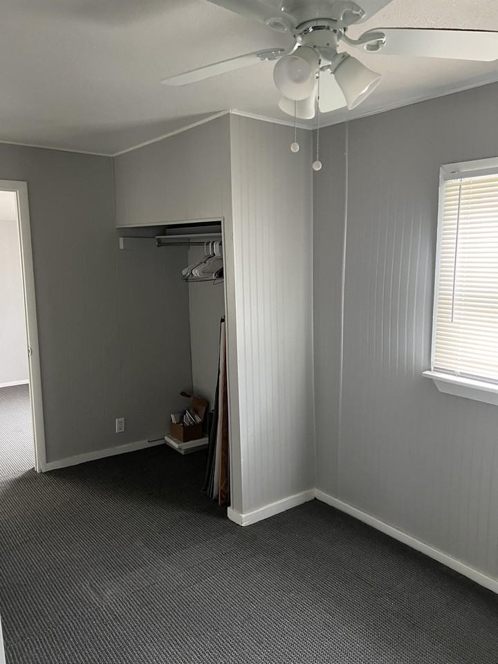 4207 1/2 N Beaver Ave #B - Photo 4 of 15