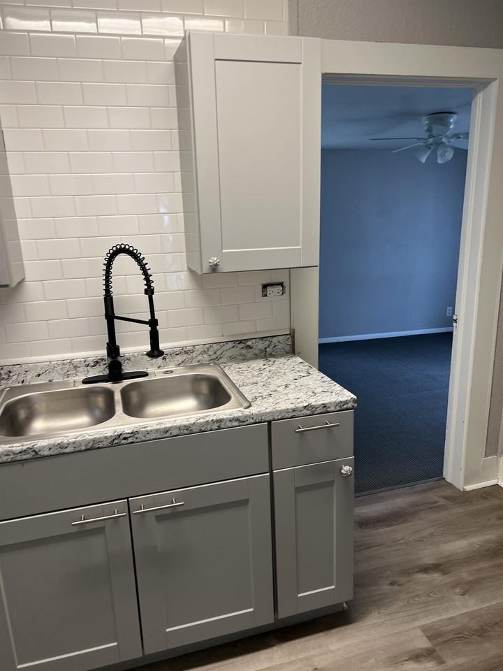 4207 1/2 N Beaver Ave #B - Photo 7 of 15