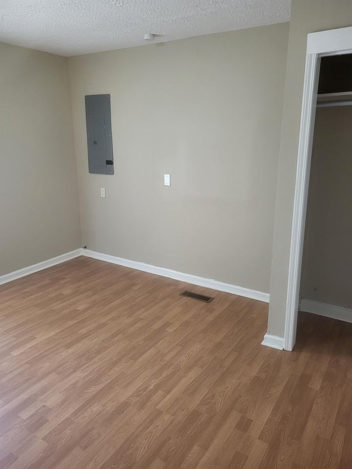 125 East Locust Street #1 - Photo 4 of 6