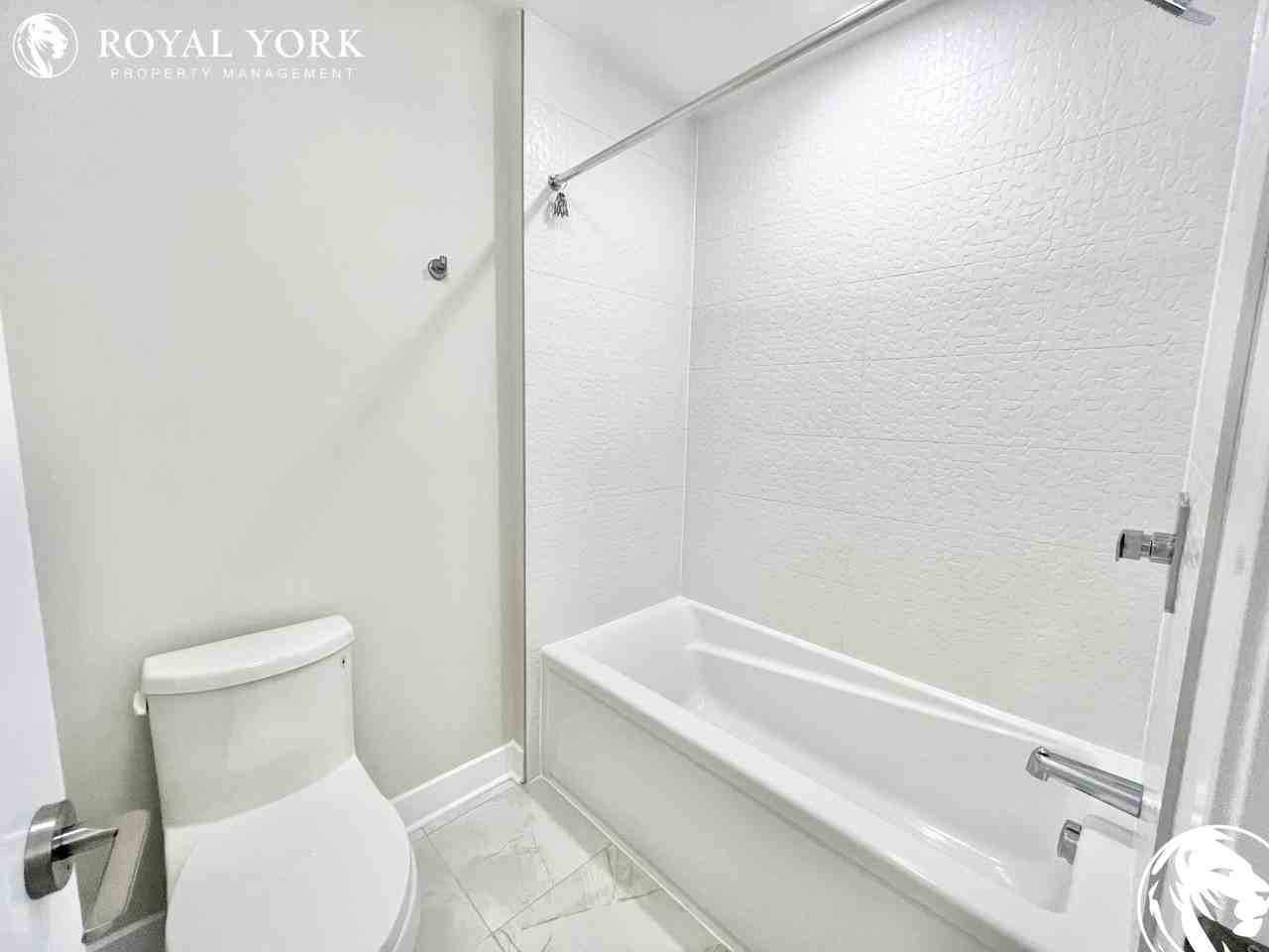 827 Solarium Ave - Photo 3 of 41