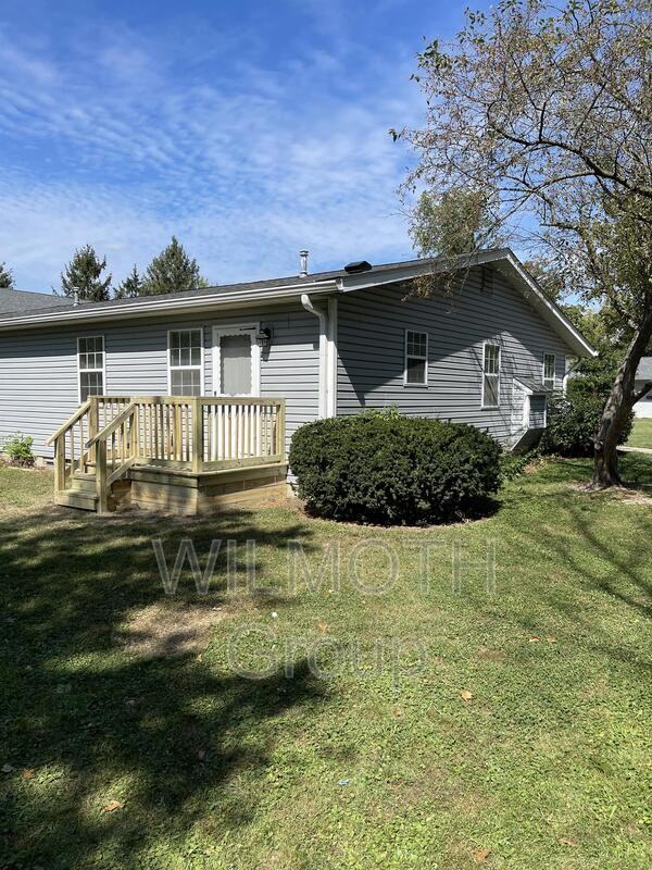 1301 Millerwood Dr - Photo 2 of 7