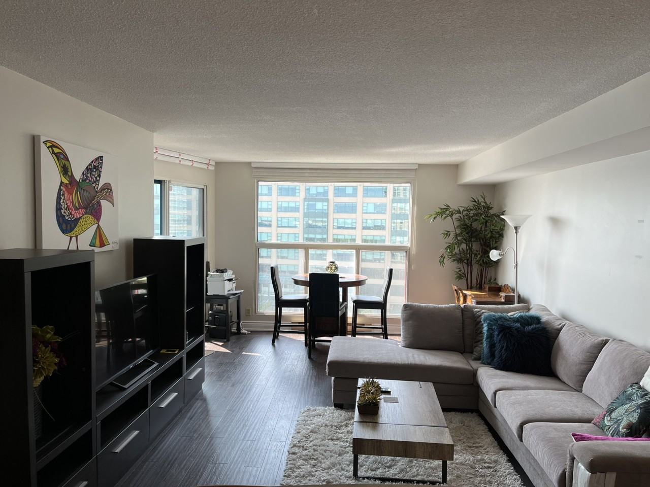 99 Harbour Sq - Photo 6 of 17