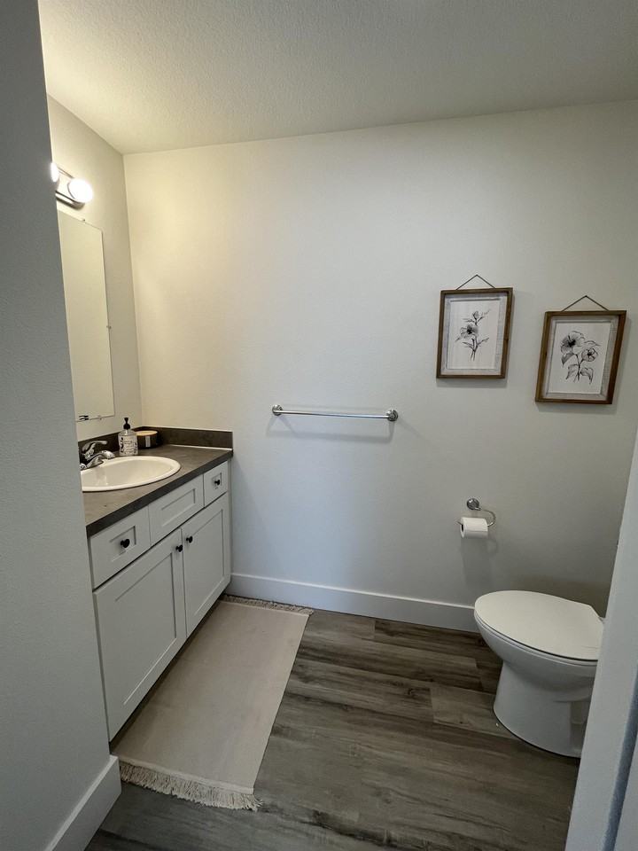 931 Prospect St #2 - Photo 5 of 10