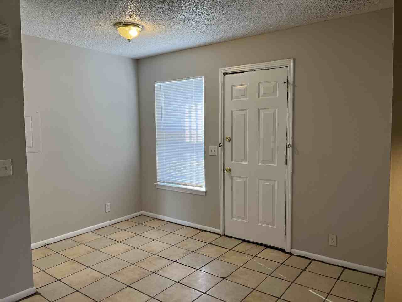 3012 Delaware Ave - Photo 7 of 18