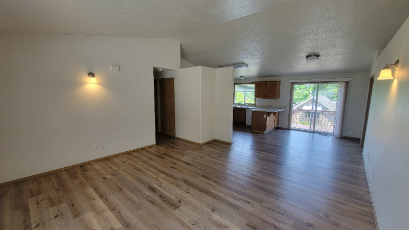 1219 13th St - Photo 2 of 9