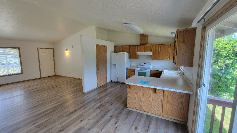 1219 13th St - Photo 3 of 9