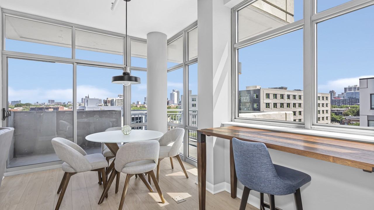 511 511 West Division Street - 1Unit 706 #1 - Photo 3 of 11