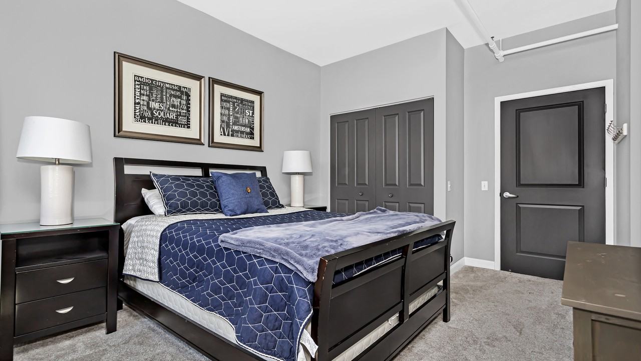 511 511 West Division Street - 1Unit 706 #1 - Photo 6 of 11