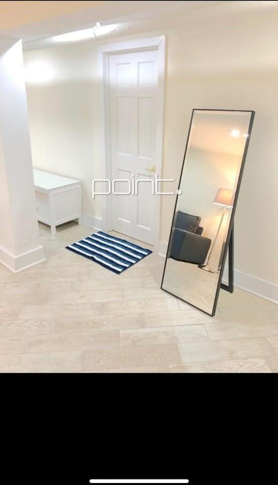 526 East 11th Street - Photo 6 of 10