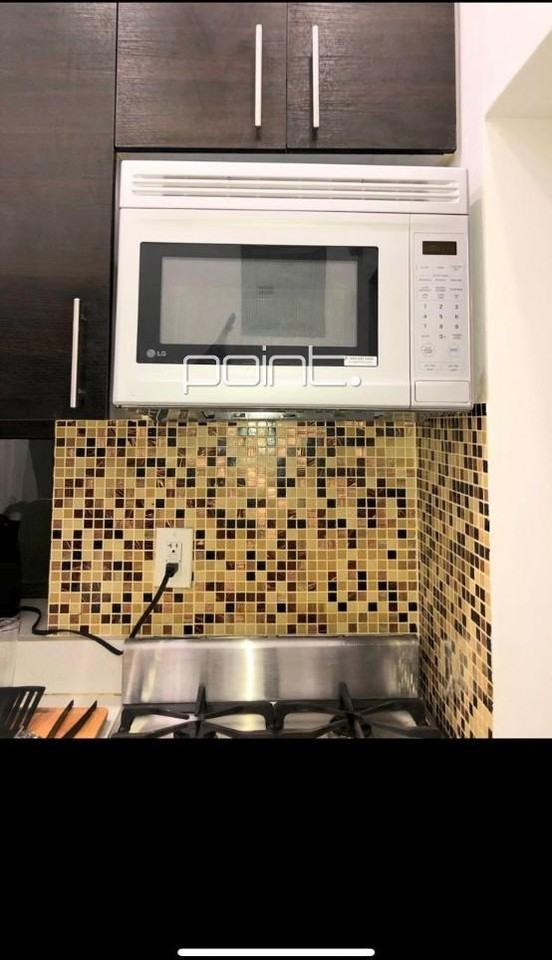 526 East 11th Street - Photo 7 of 10