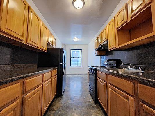 2196 Barnes Ave - Photo 2 of 8
