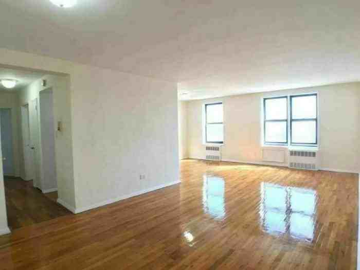 2001 Bruckner Blvd - Photo 2 of 5