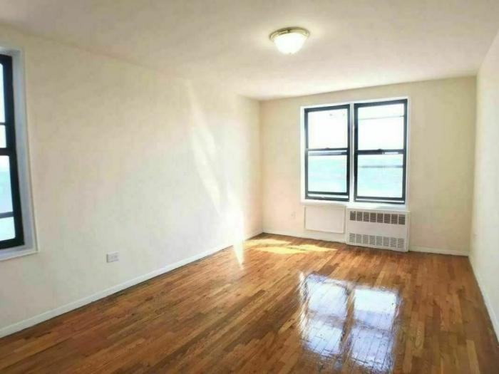 2001 Bruckner Blvd - Photo 3 of 5