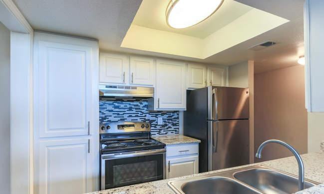 1602 W Jefferson Blvd - Photo 3 of 3