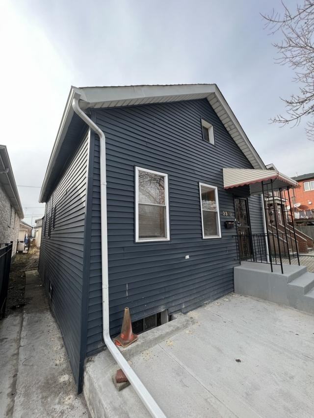 3310 S Justine St - Photo 2 of 18