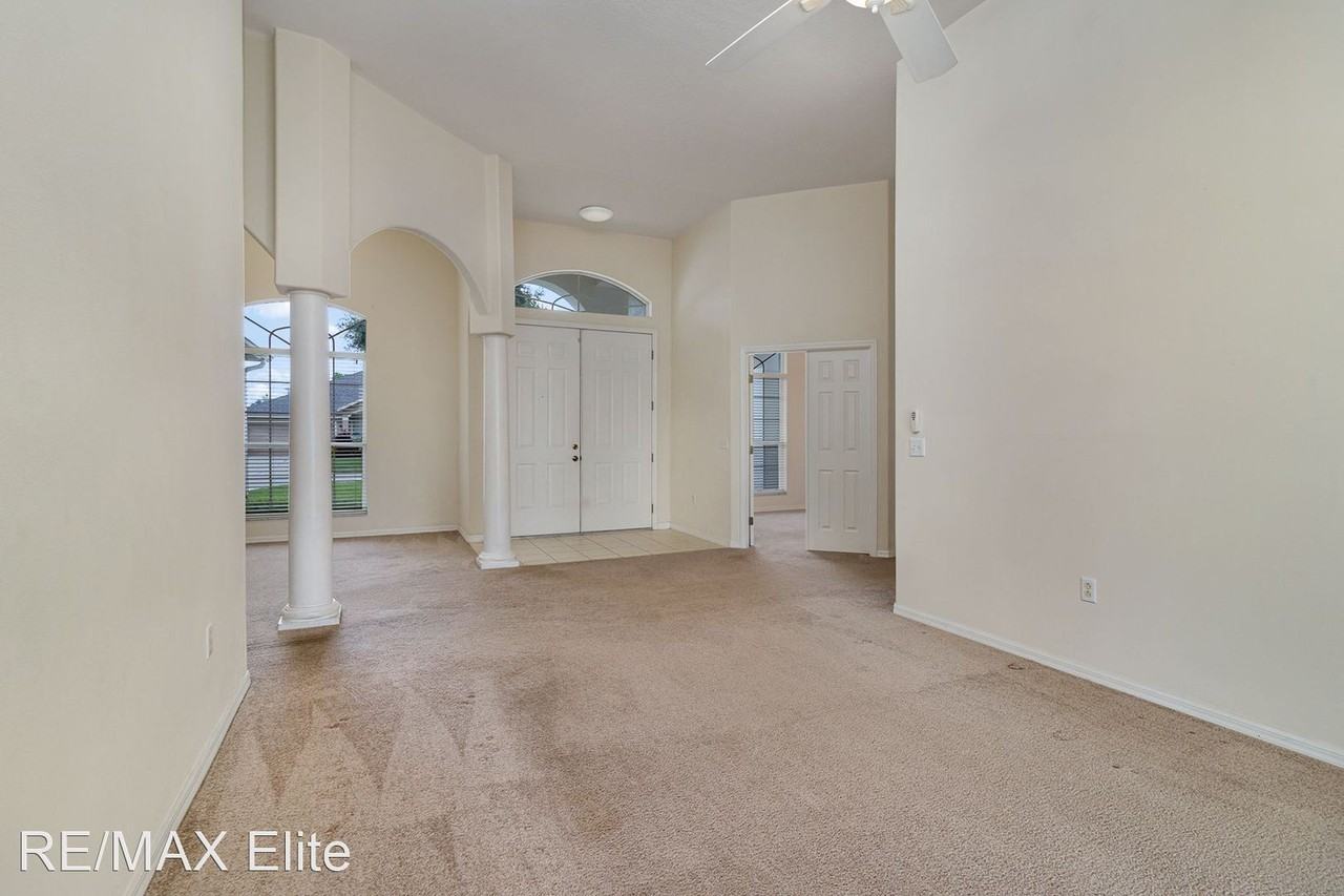 403 Wenthrop Cir - Photo 2 of 16