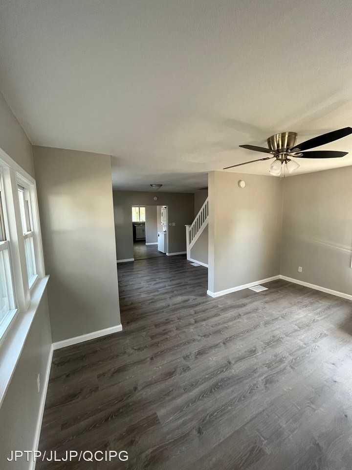 1630 25th Ave - Photo 3 of 8