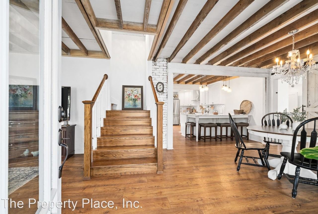 2135 Gamble Hollow Rd - Photo 2 of 12