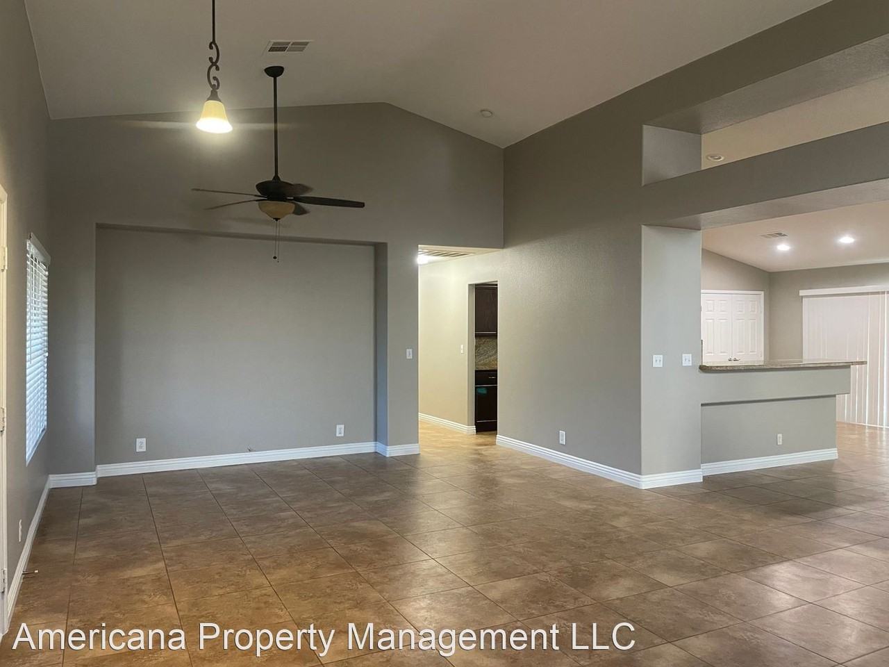 818 Stable Glen Dr - Photo 3 of 11