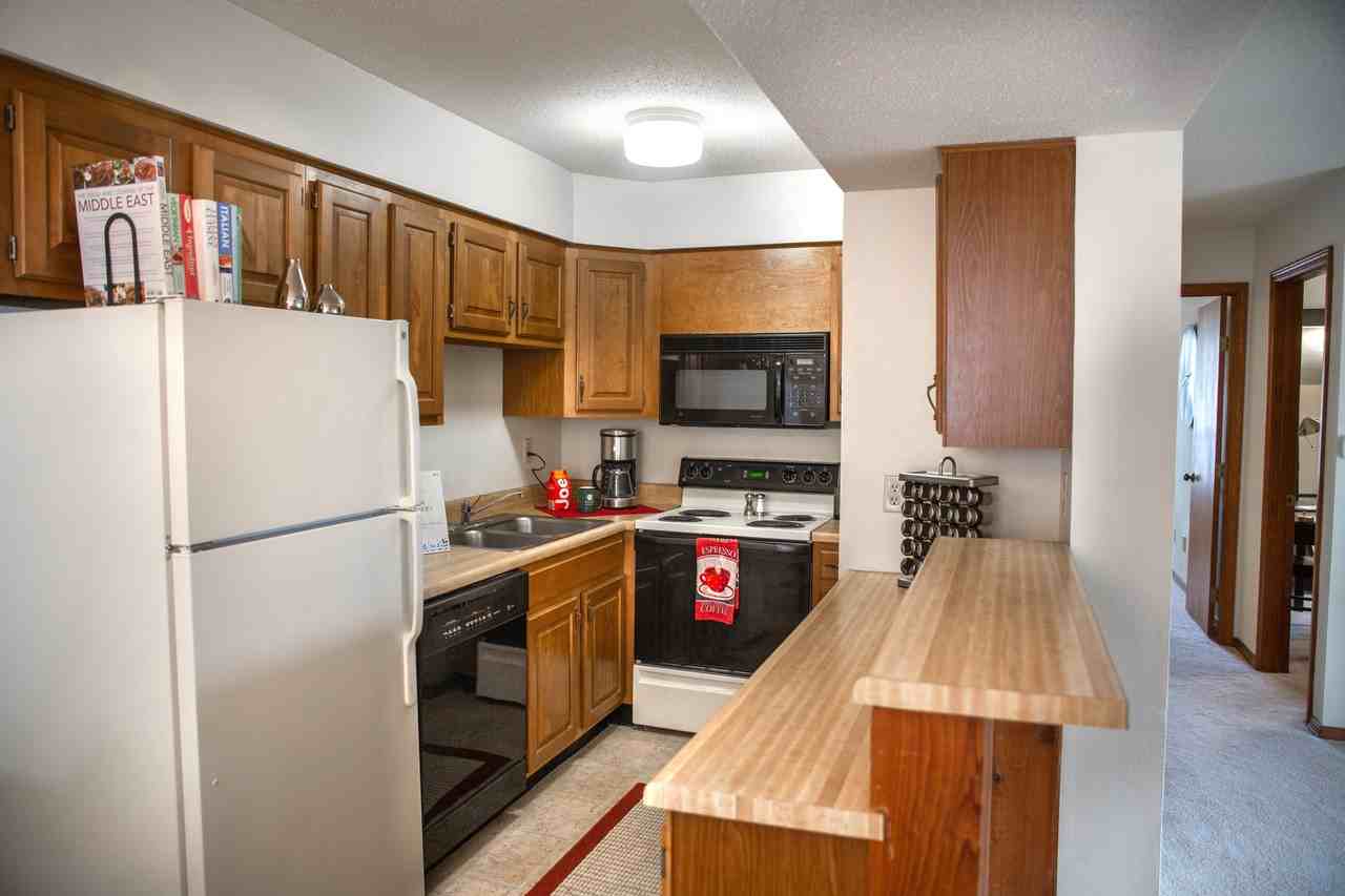 Woodlake - Photo 6 of 25