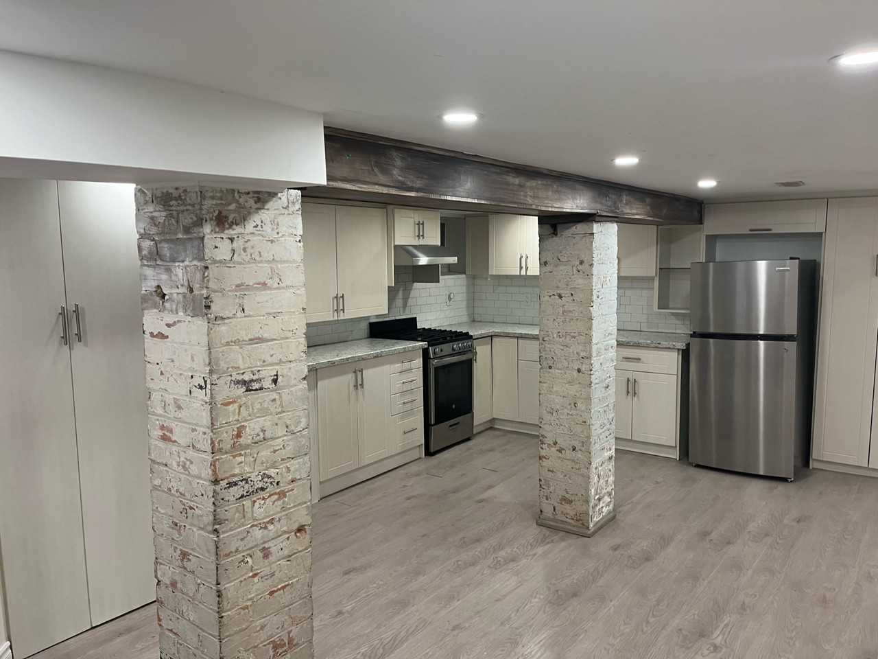 295 Willard Ave - Photo 3 of 16