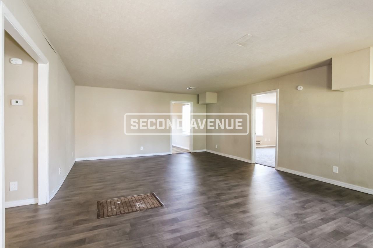 4628 Se 27th St - Photo 3 of 12