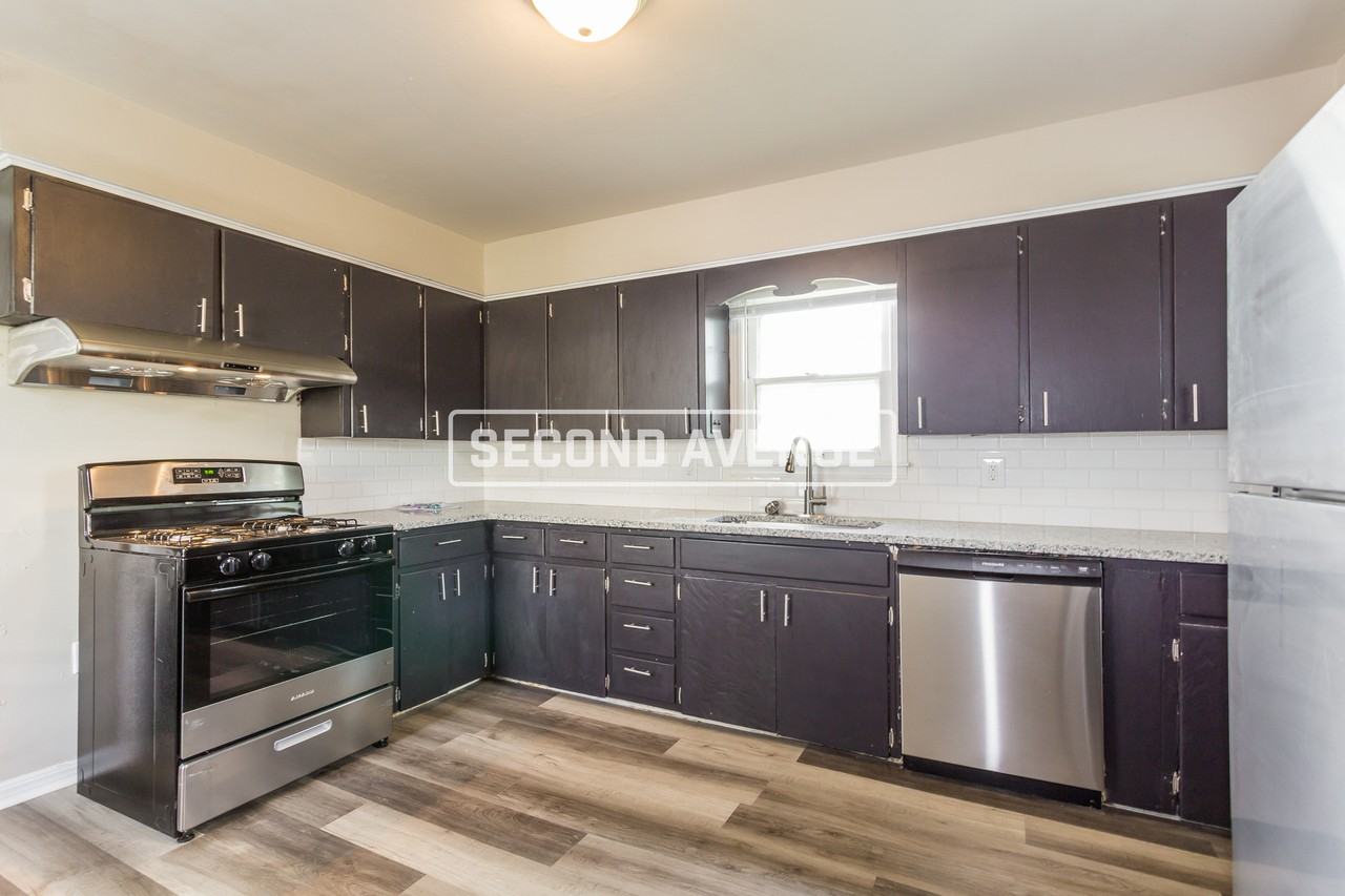 4628 Se 27th St - Photo 5 of 12