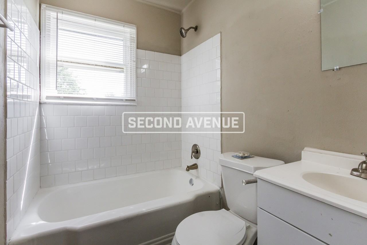 4628 Se 27th St - Photo 7 of 12