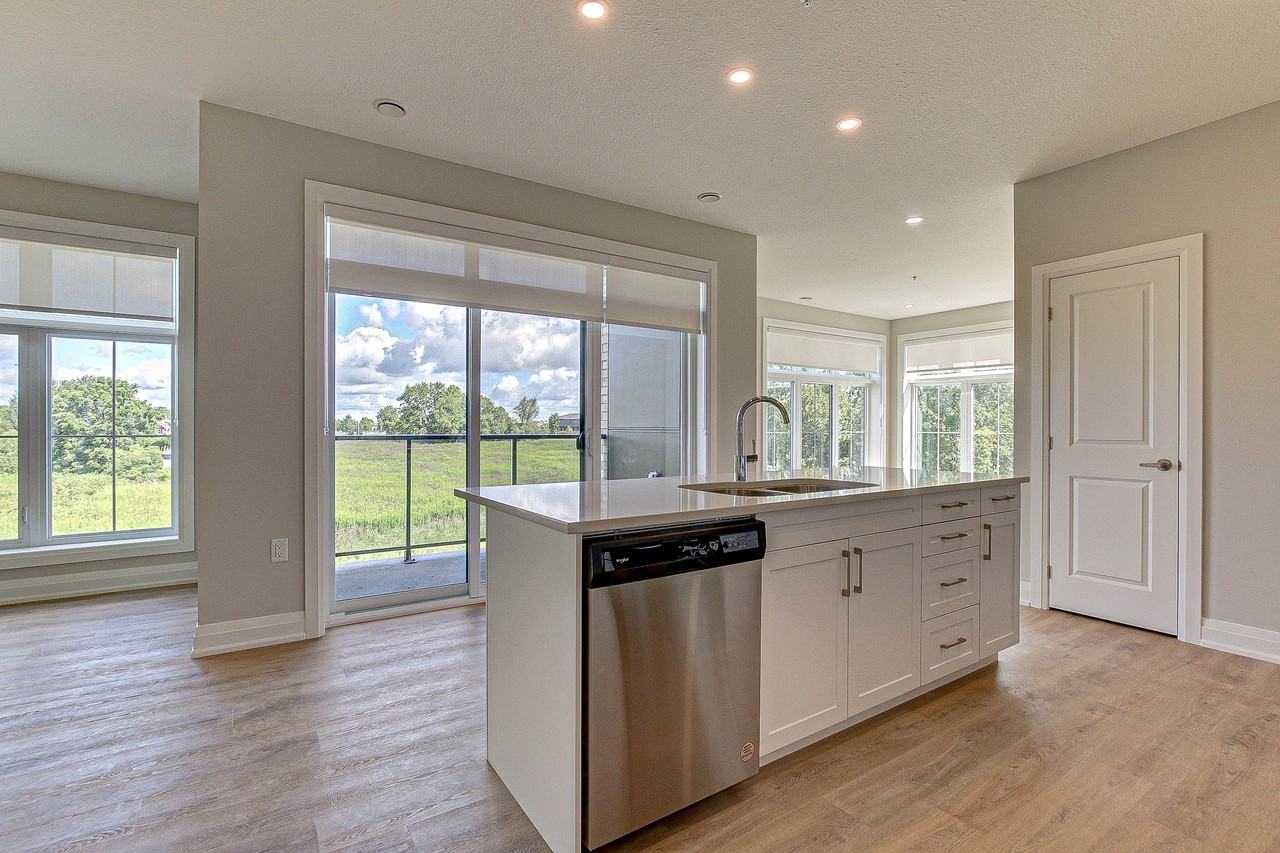 1020 Coronation Drive 410, London, ON N6H 0B5 2 Bedroom Apartment for