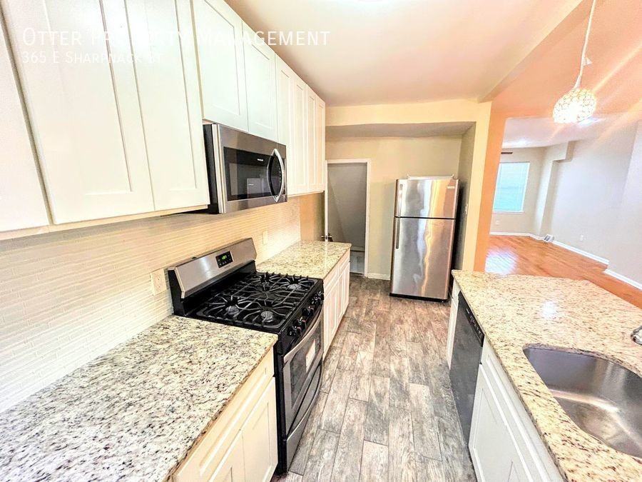 365 E Sharpnack St - Photo 2 of 21