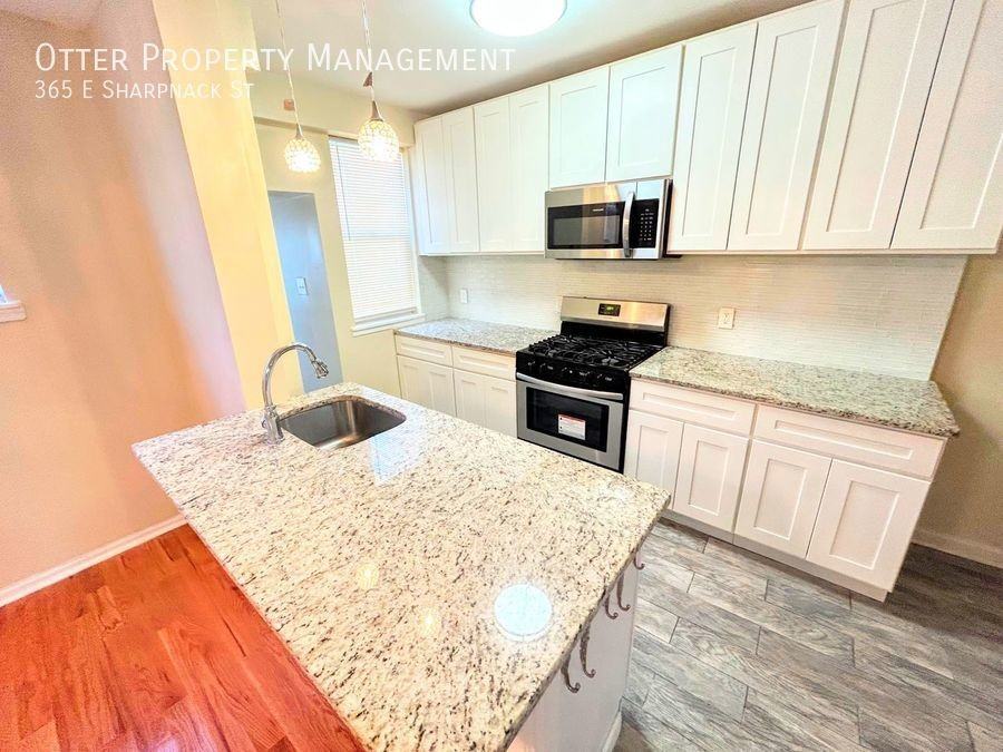 365 E Sharpnack St - Photo 3 of 21