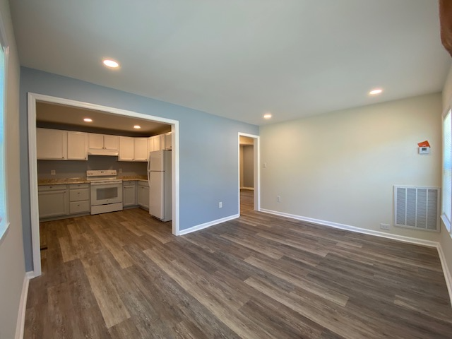 343 D St - Photo 3 of 10