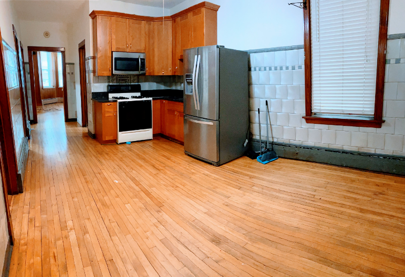 1633 W 37th Pl #1 - Photo 3 of 20