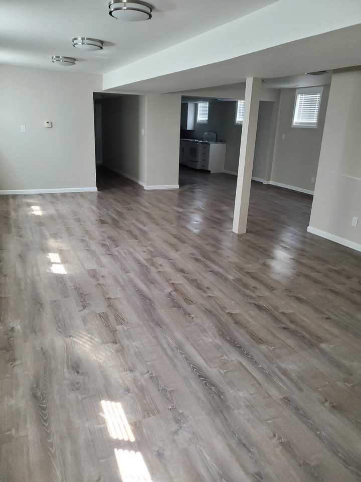 409 S Spokane Ave #B - Photo 3 of 4