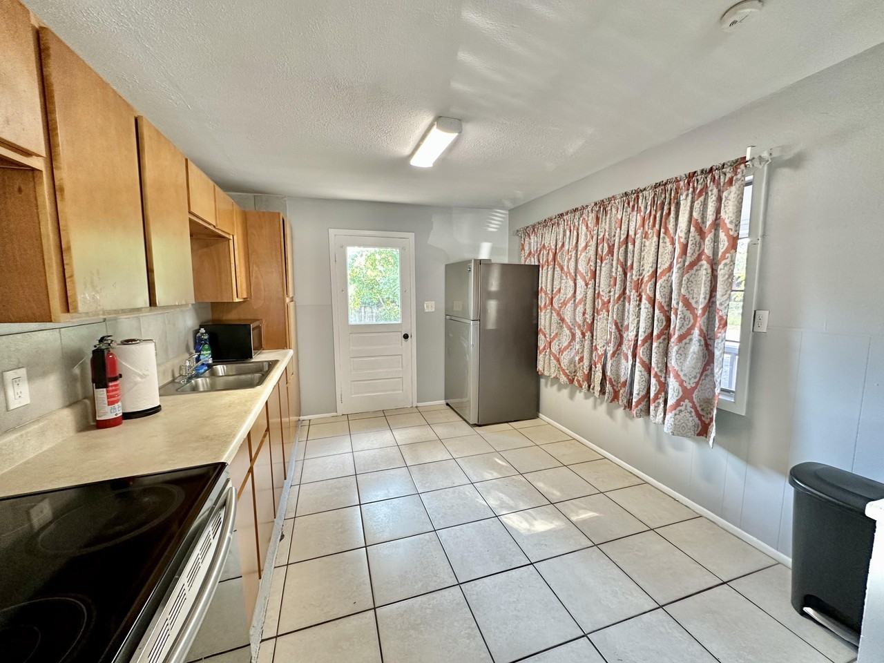 E 129th Ave - Photo 4 of 10